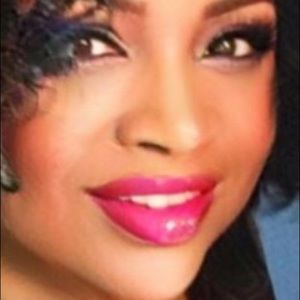 Meet your Posher, Cynthia